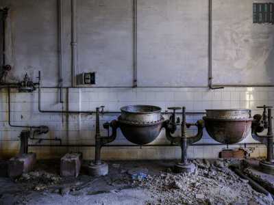 �Queste attrezzature verranno interamente restaurate: saranno poi posizionate in un corridoio del piano terra dove verr� allestita una zona museale sul passato della Manifattura Tabacchi